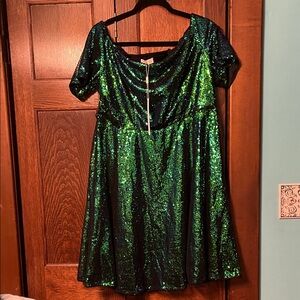 Elegant Green Sequin Prom Dress